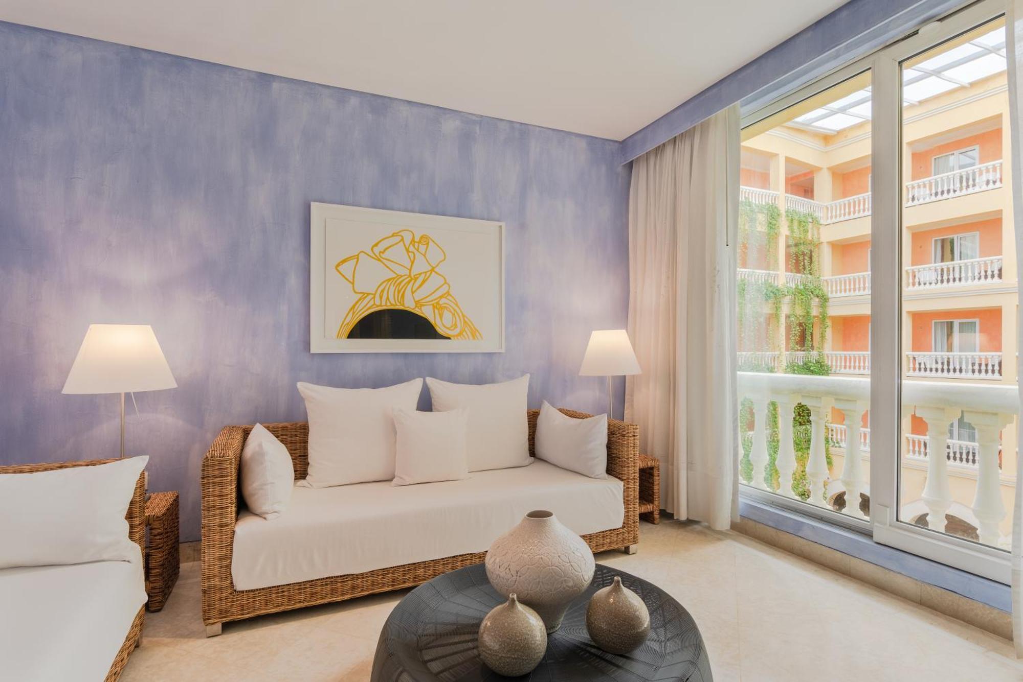 Junior Suite with Garden View