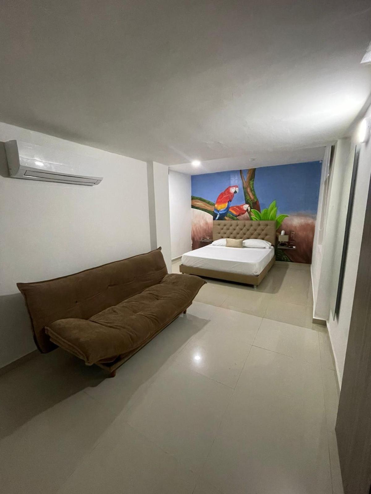 Deluxe Room,1614817775:JPEG