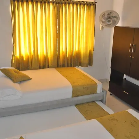 Hostal, Manga mar, Habitaciones privadas y baños privados-3